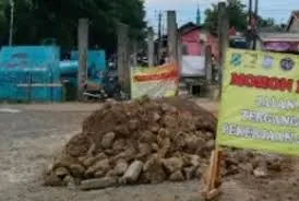 PEMKOT TANGERANG BANGUN JEMBATAN DAN PERLUASAN JALAN DI KAMPUNG BAYUR RAWA BAMBU